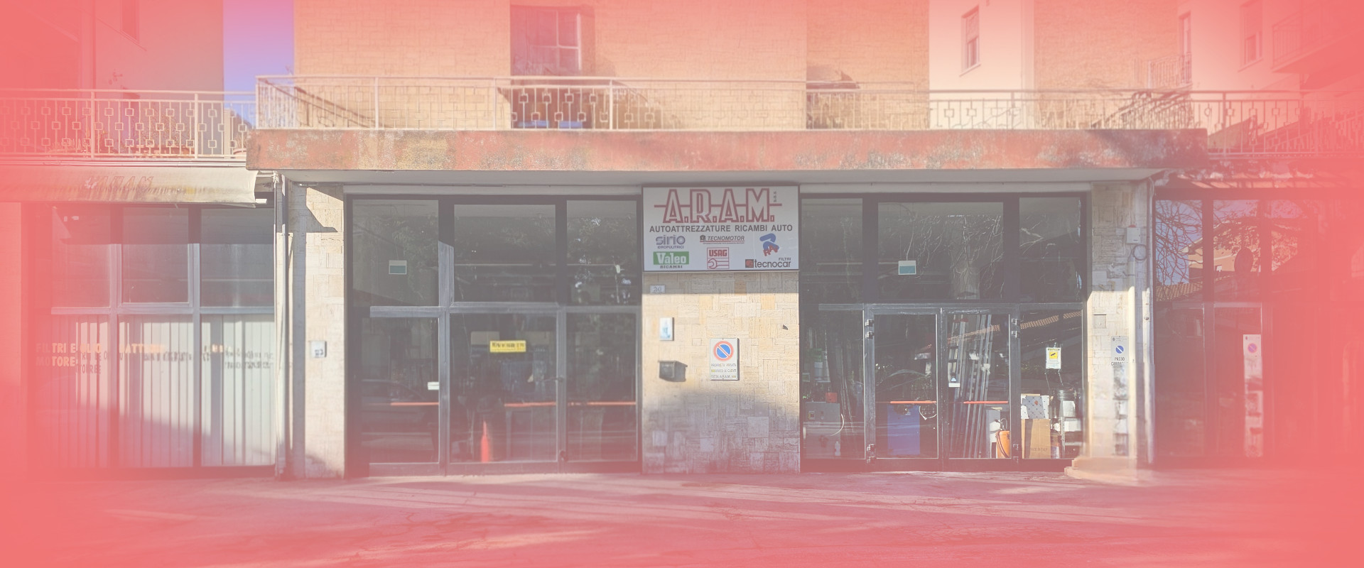 A.R.A.M. S.a.s. da 50 anni è azienda di riferimento come rivenditore di ricambi ed attrezzature per officine con sede a Macerata